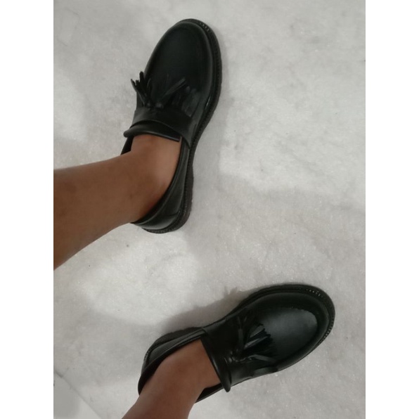 sepatu loafers pria docmart Andrian tassel kulit asli