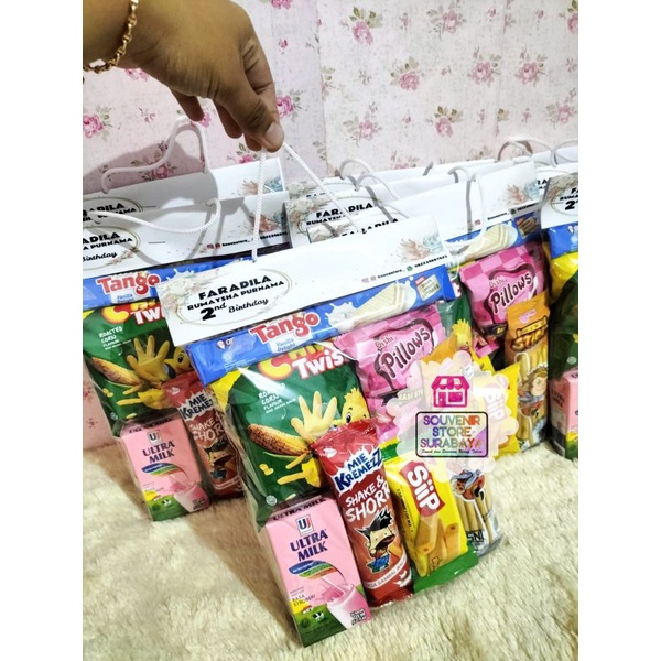 Bingkisan Snack || Bingkisan Ultah murah || Souvenir ultah || Souvenir Snack || Bingkisan hangtag || Parcel Ultah || Parcel Berbagi || Bingkisan lebaran || Bingkisan Imlek || Bingkisan Natal || Bingkisan khitan