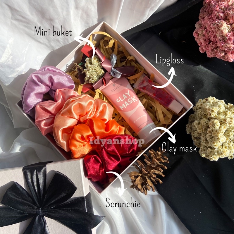 [PREMIUM SCRUNCHIE] HAMPERS SCRUNCHIE CLAY MASK LIPGLOSH KADO ANNIVERSARY VALENTINE HAMPERS RAMADHAN GIFT NATAL