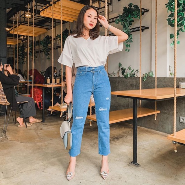 Azura boyfie by kienka.outfit size 29 (NEW)