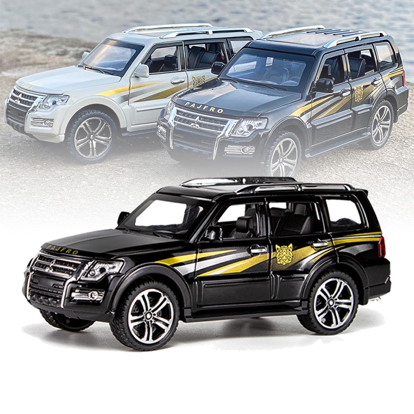 Scale 1/32 Diecast Miniatur Mobil MITSUBISHI PAJERO SPORT