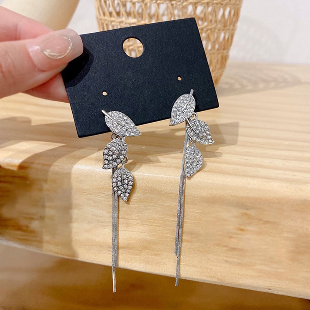 Hu Hu Hu Hu Hu Alat Bantu Pasang Kacamata♡ 1 Pasang Anting Panjang Bentuk Daun Rumbai Bahan Alloy Untuk Pesta Cocktail