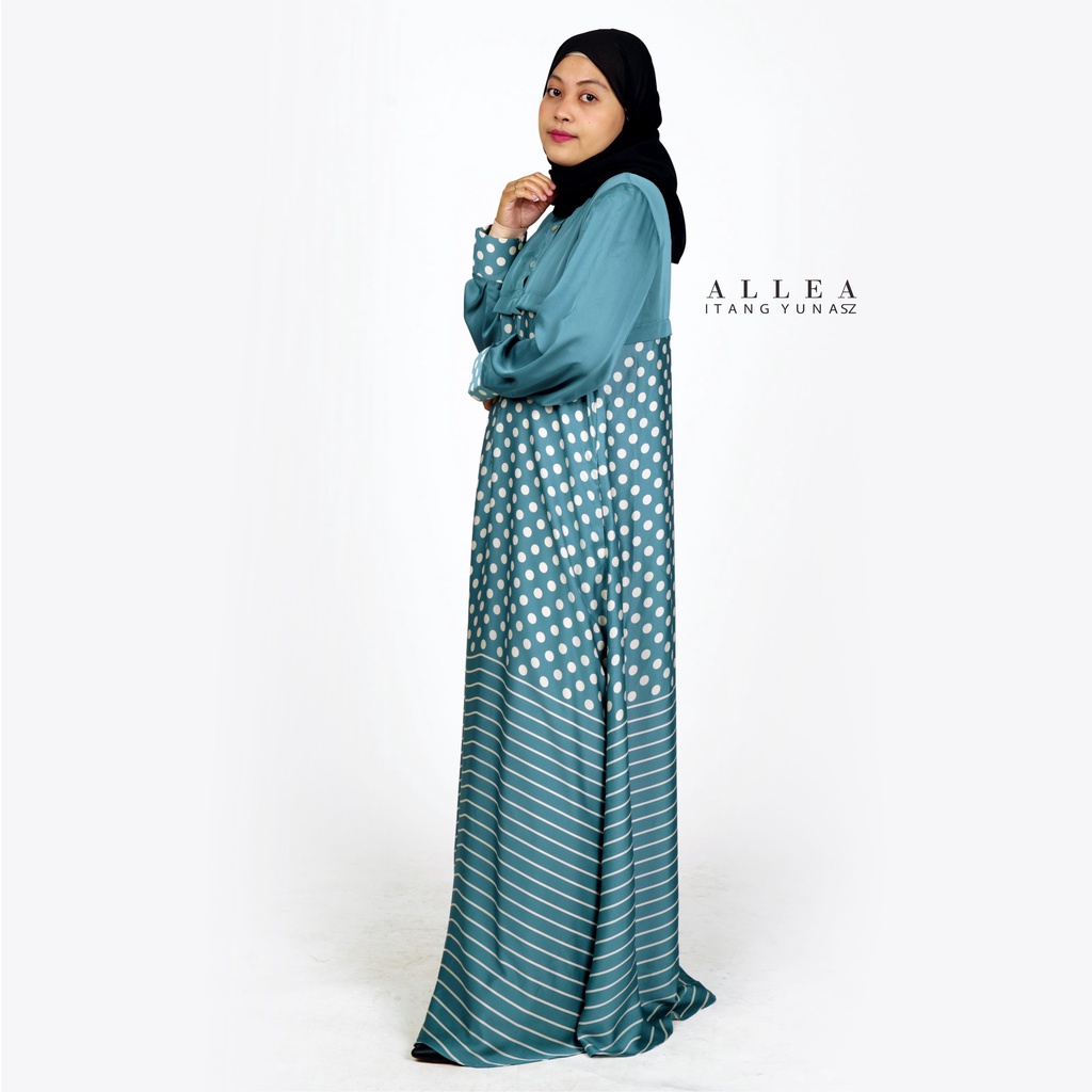 Allea Itang Yunasz / Dewinta Dress / Gamis Wanita - Hijab Fashion Muslim