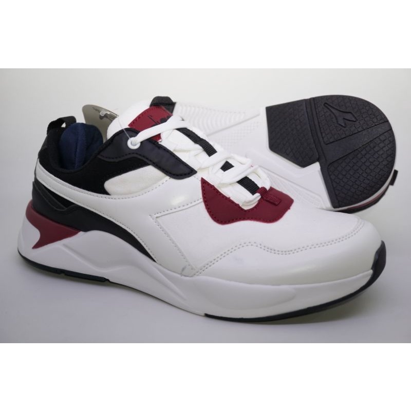 diadora benigno white black red size 44 defect dikit
