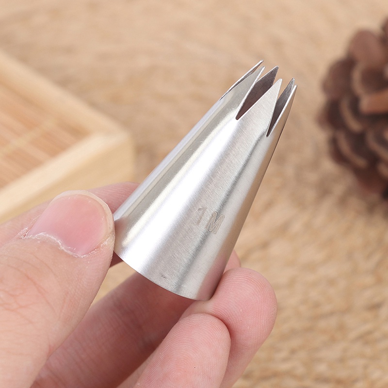 4 Pcs Alat Nozzle Icing Piping Bahan Stainless Steel Ukuran Medium Untuk Baking