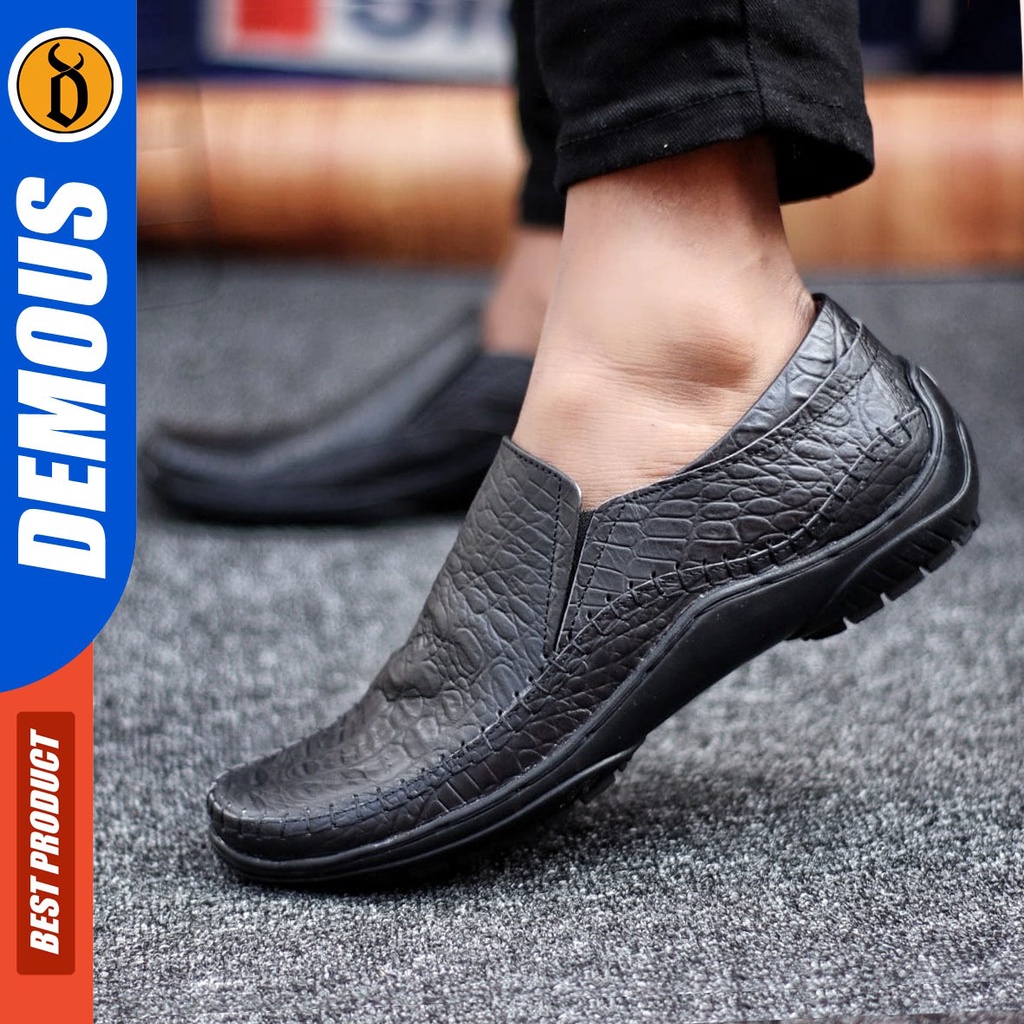 DEMOUS Crocz - Sepatu Slip On Pria Casual Kulit Asli