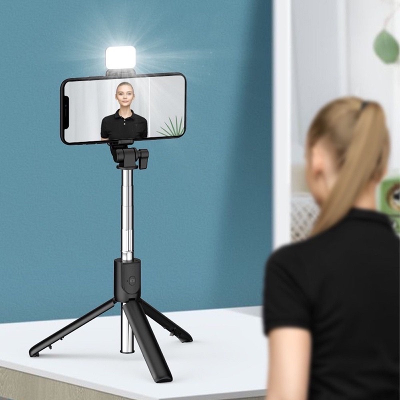 Tongsis Tripod Bluetooth Selfie Vlog LED Light 4 in 1