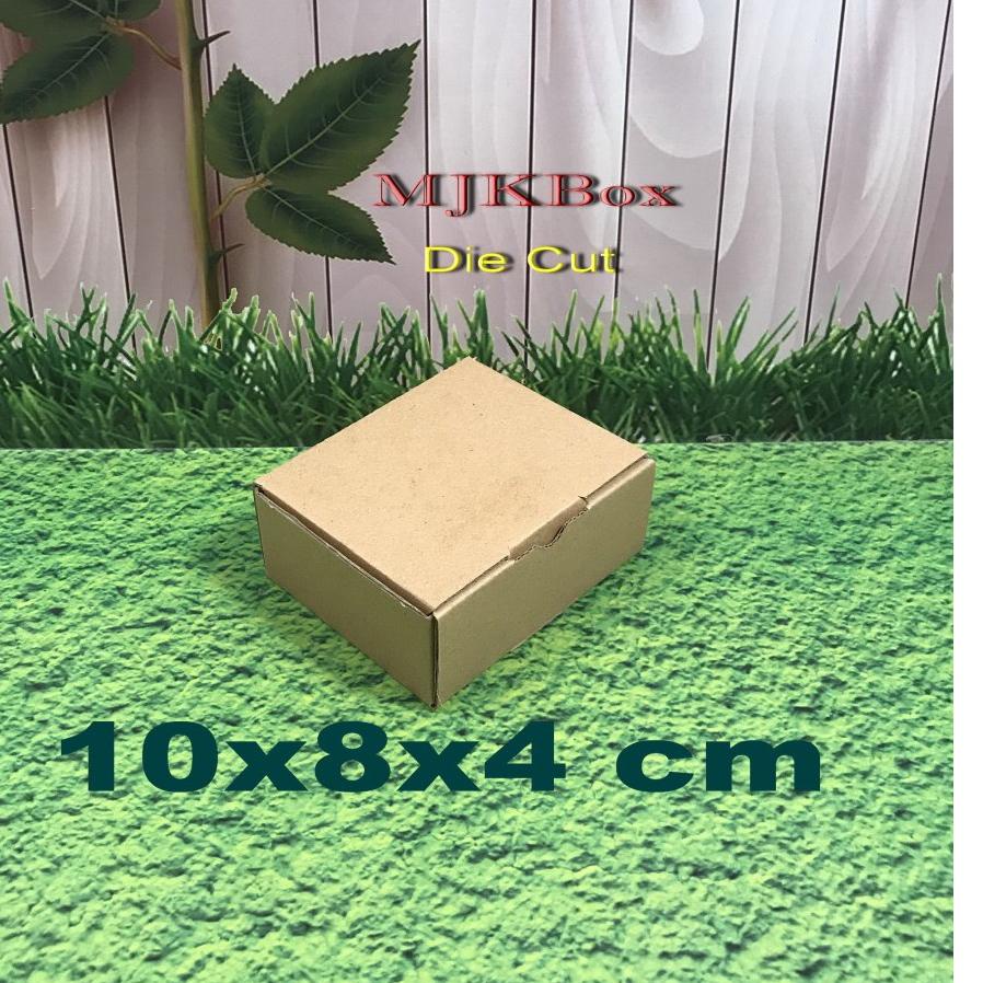 

Jual RWMM0 Kardus Karton Uk, 10x8x4 cm...Die Cut untuk packing kue-aksesoris-dll 77 Baru