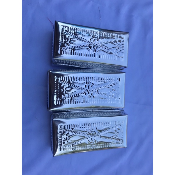 KOTAK TEMPAT BUNGA atau TEMPAT PEMUSPAN , BISA JUGA DIPAKAI MENYIMPAN BARANG KESAYANGAN