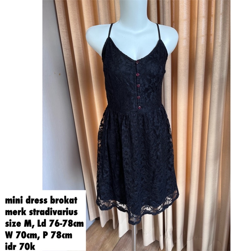 preloved mini dress brokat merk stradivarius/dress brokat stradivarius/dress pesta stradivarius/baju