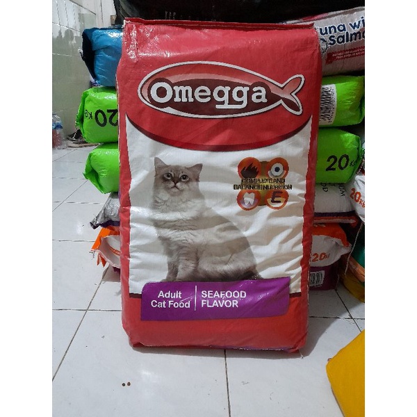 Grab/Gojek Makanan Kucing Omega Cat Seafood 20kg