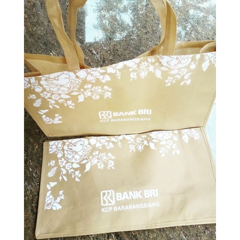 

Tas Spunbond P30xL10xT40 Branding Custom / Tas Promosi Custom
