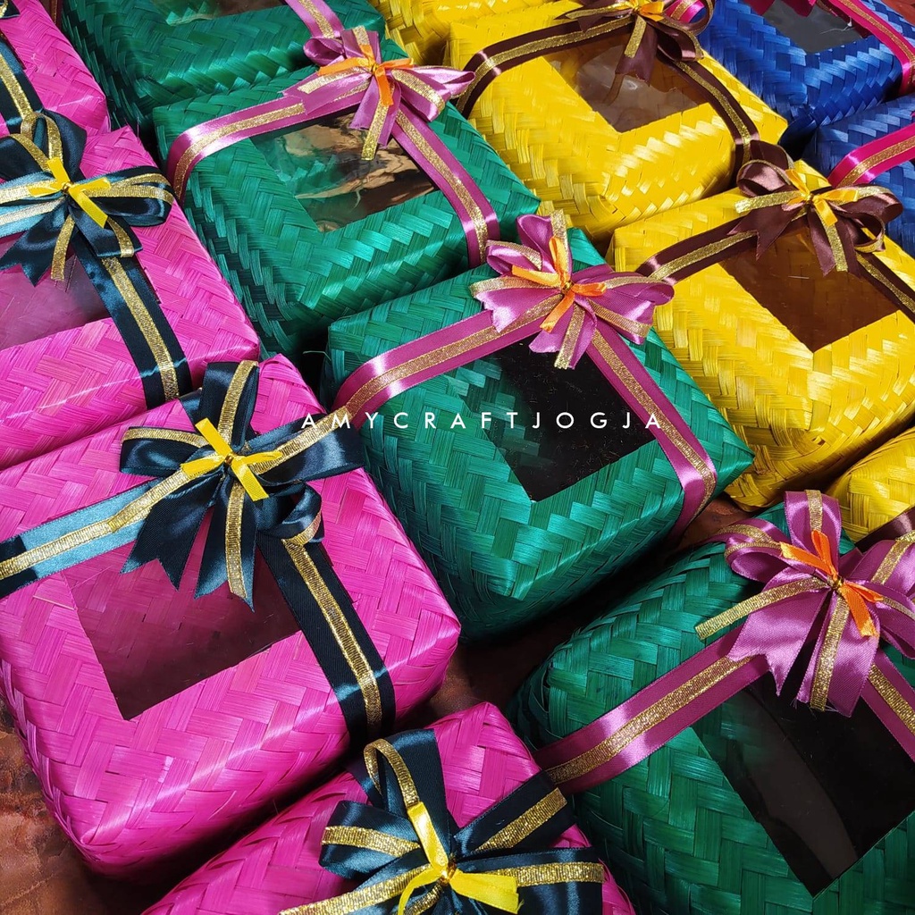 Besek Mika Pita Warna 15 x 15 x 8 cm/Besek Bambu/Besek Anyaman Bambu/Besek Sepasang