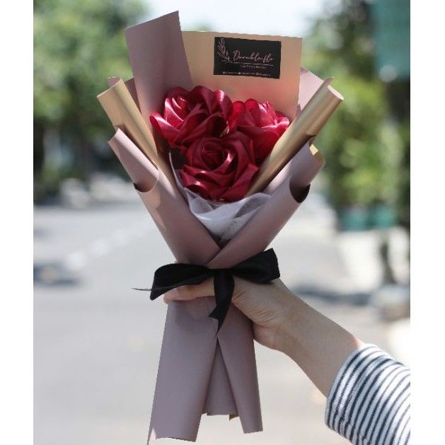 Bouquet bunga satin / Buket bunga satin murah / bouquet wisuda