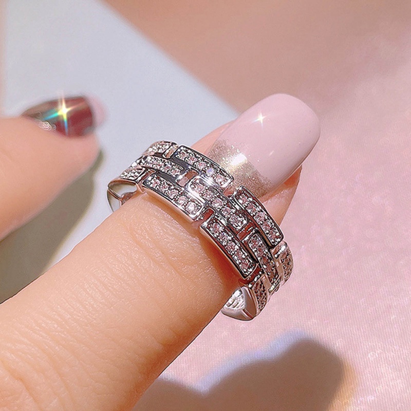 Cincin Rantai Cubic Zirconia Warna Silver Untuk Wanita