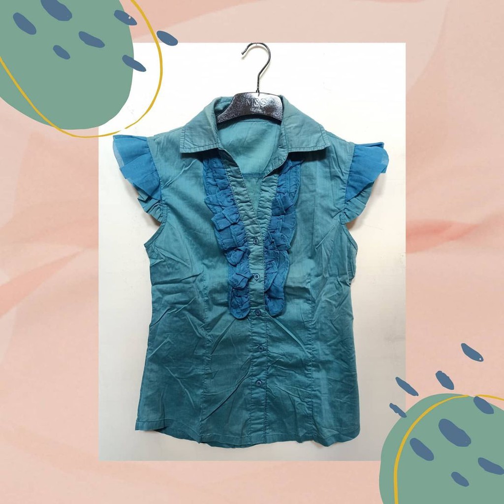 Kemeja Ruffle Queensland Preloved