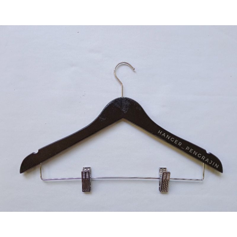 HANGER BAJU KAYU JEPIT DEWASA HITAM