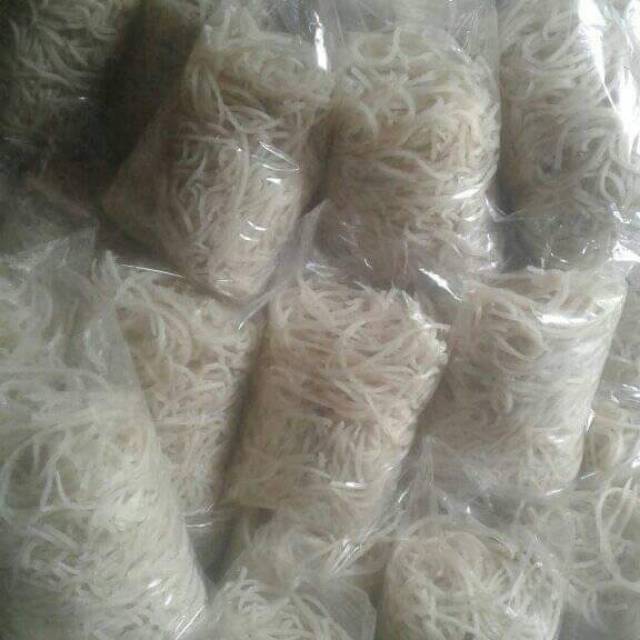 

Mie sagu khas Selatpanjan
