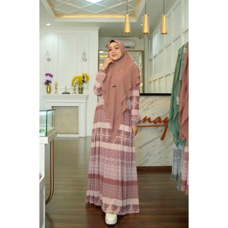 Rosalie by Ranaya butik size S only sudah termasuk Crystal by Charisma