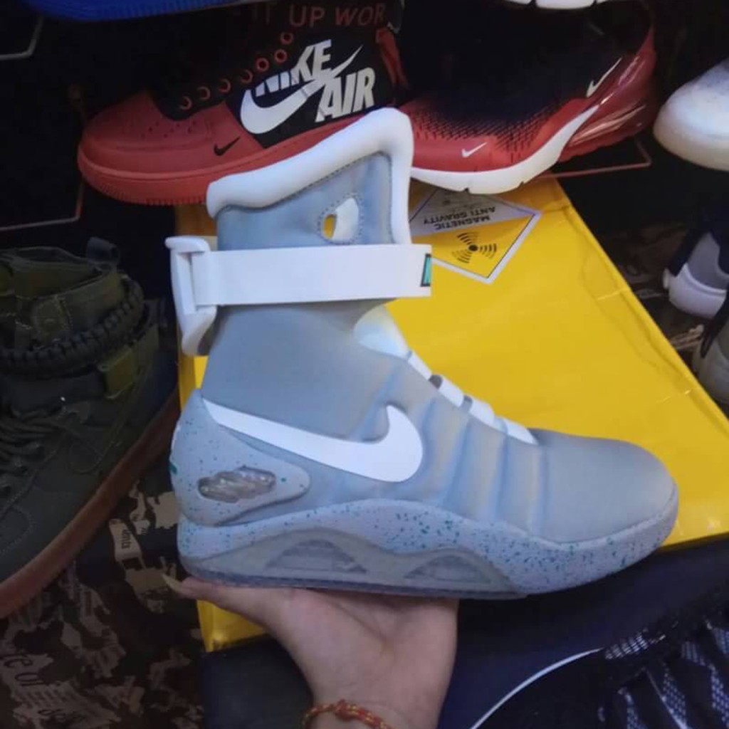 harga nike air mags