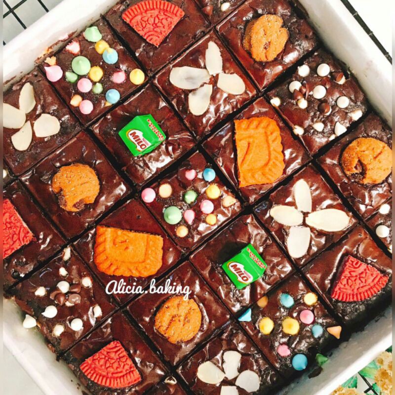 

FUDGY BROWNIES