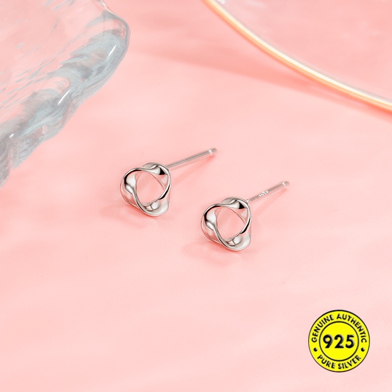 Anting Stud Bentuk Segitiga Bahan S925 Silver Untuk Wanita