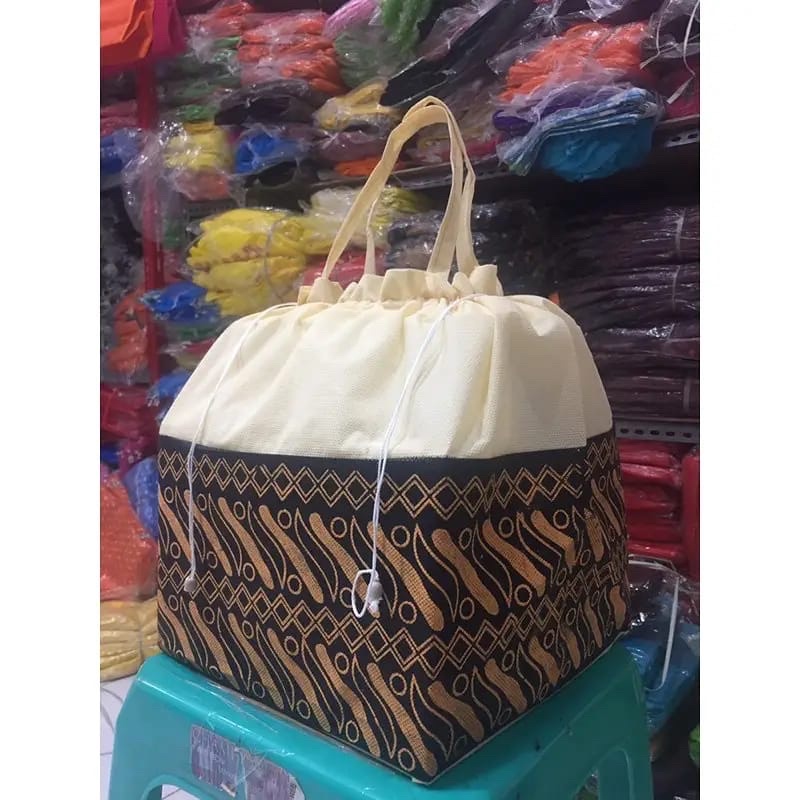 HARGA LUSIN ISI 12 BIJI- TAS HAJATAN SERUT BATIK 22x22