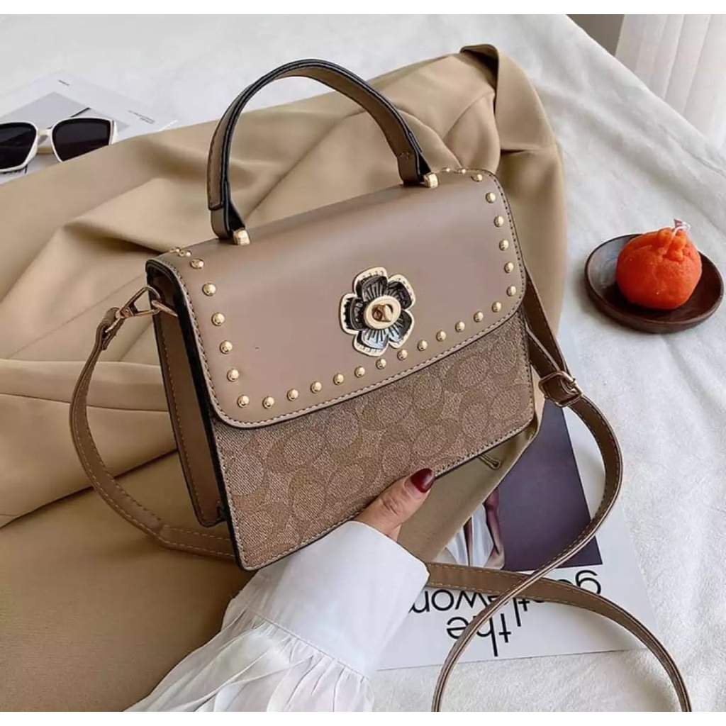 TAS SLEMPANG WANITA - TAS SLLEMPANG CEWEK - SLINGBAG CO*ACH KUNCI BUNGA SAKURA