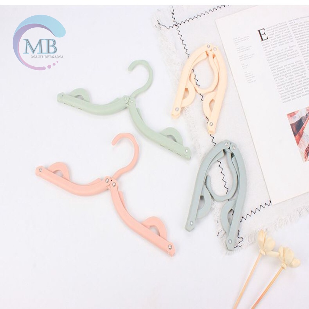 RT72 GANTUNGAN HANGER BAJU LIPAT PORTABLE travel plastik MB2914