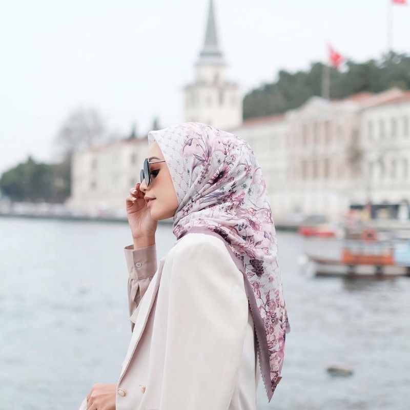 VANILLA HIJAB NIRWANA SCARF SEKAR WHITE ANGGUN MODERN
