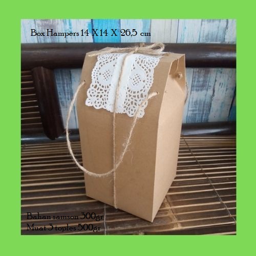 

Box Hampers Kotak Kado Box Souvenir Paper Bag Goodie Bag Paperbag Tas Tenteng Tas Kado Gift Box Kardus Packing Hadiah Bingkisan 14 X14 X 26,5(10pcs)