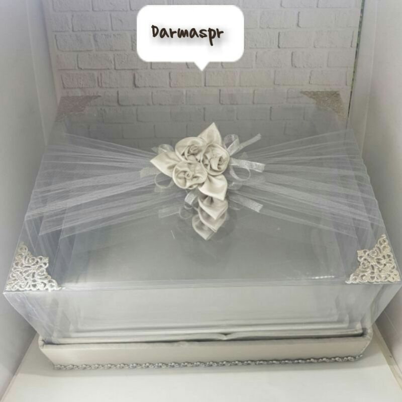 Souvenir Box/Kotak hantaran seserahan pernikahan model tile Full Mahkota/renda bawah isi 4 kotak