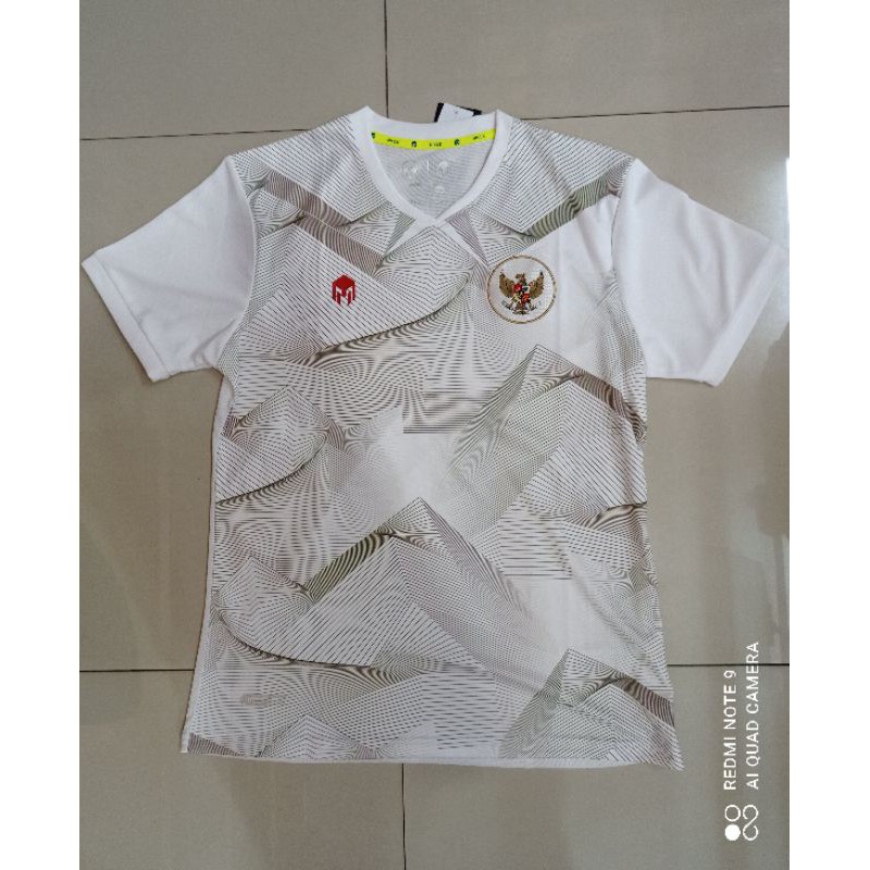 Jersey Timnas Mills Latihan