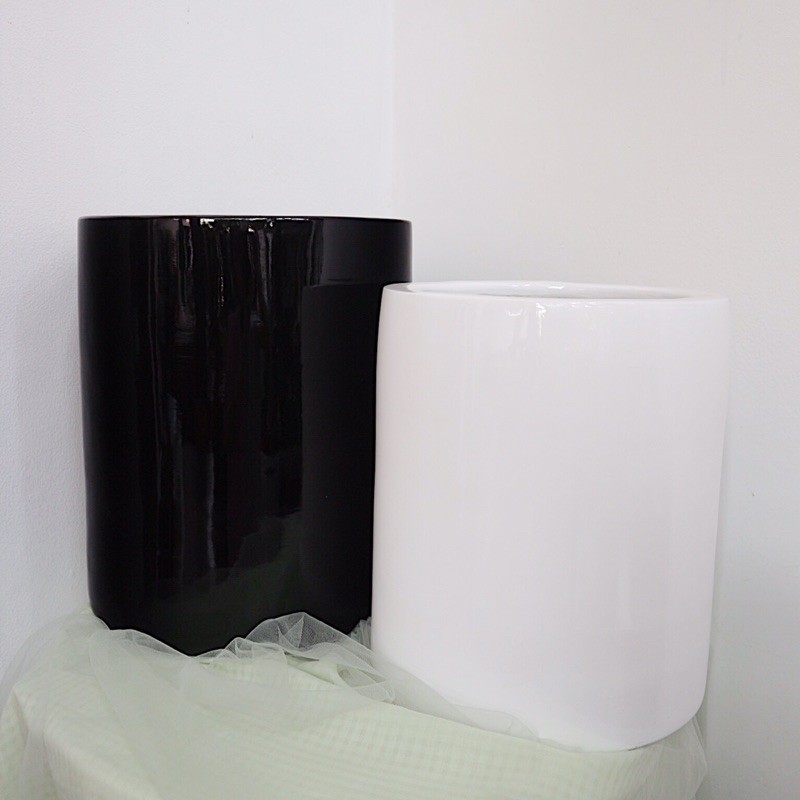 Pot Gerabah Silinder / Tabung Hitam dan Putih Glossy, Pot Tabung, Pot Putih Silinder, Pot Polos