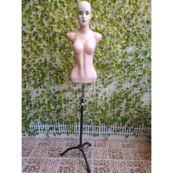 [1 SET] KODE E PATUNG BADAN MANEKIN WANITA + TIANG PENYANGGA PLASTIK ADA KEPALA WAJAH MAKE UP DISPLA