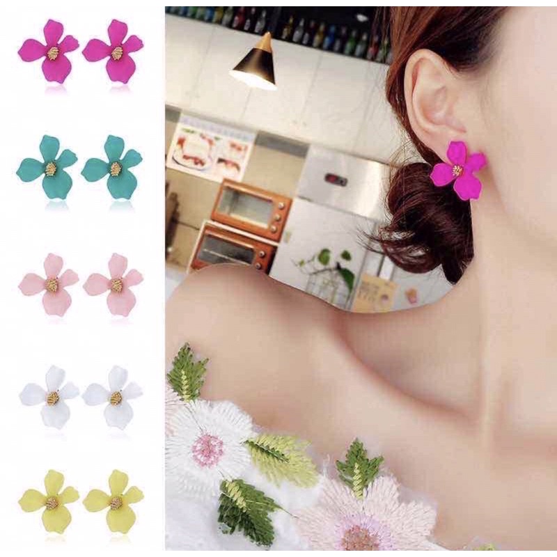Anting Wanita Tusuk Gaya Korea Motif Kelopak Bunga Lucu Flower Petal Earrings-1