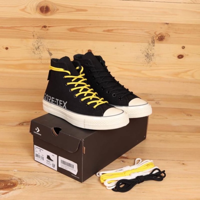 carhartt wip converse gore tex