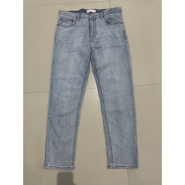 GIORDANO Jeans Celana Jeans Pria Wanita Unisex Straight Jeans Branded Original