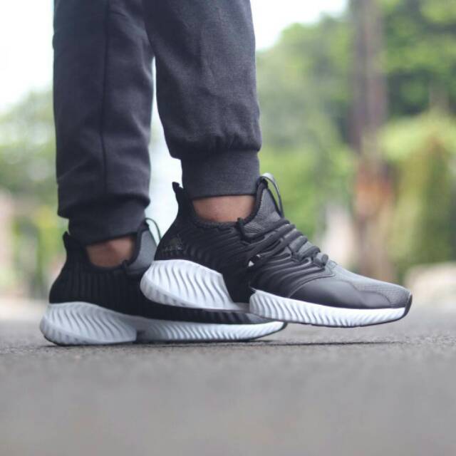 Alphabounce instinct