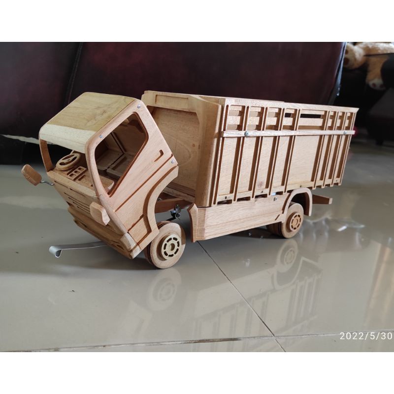 Miniatur Truk Oleng Canter Wooden Truck Art 1:14