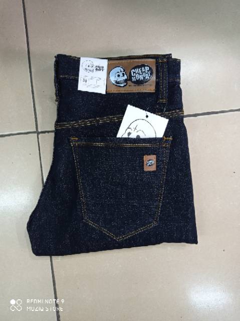 CELANA PENSIL DENIM PRIA / CELANA PENSIL SLIMFIT PRIA / CELANA PENSIL PRIA