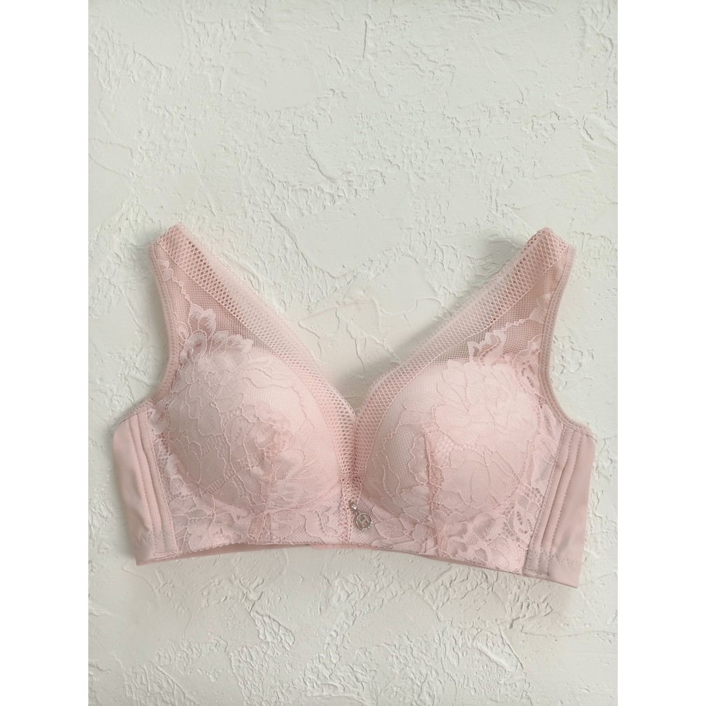 BRA WANITA/ BH WANITA IMPORT/ BH TANPA KAWAT BH MOTIF BROKAT FASHION 2288