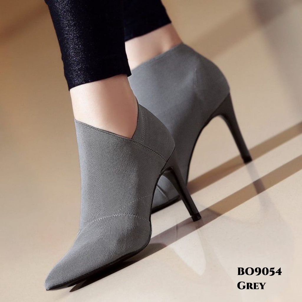 WYN SEPATU HEELS BOOTS KOREA BO9054