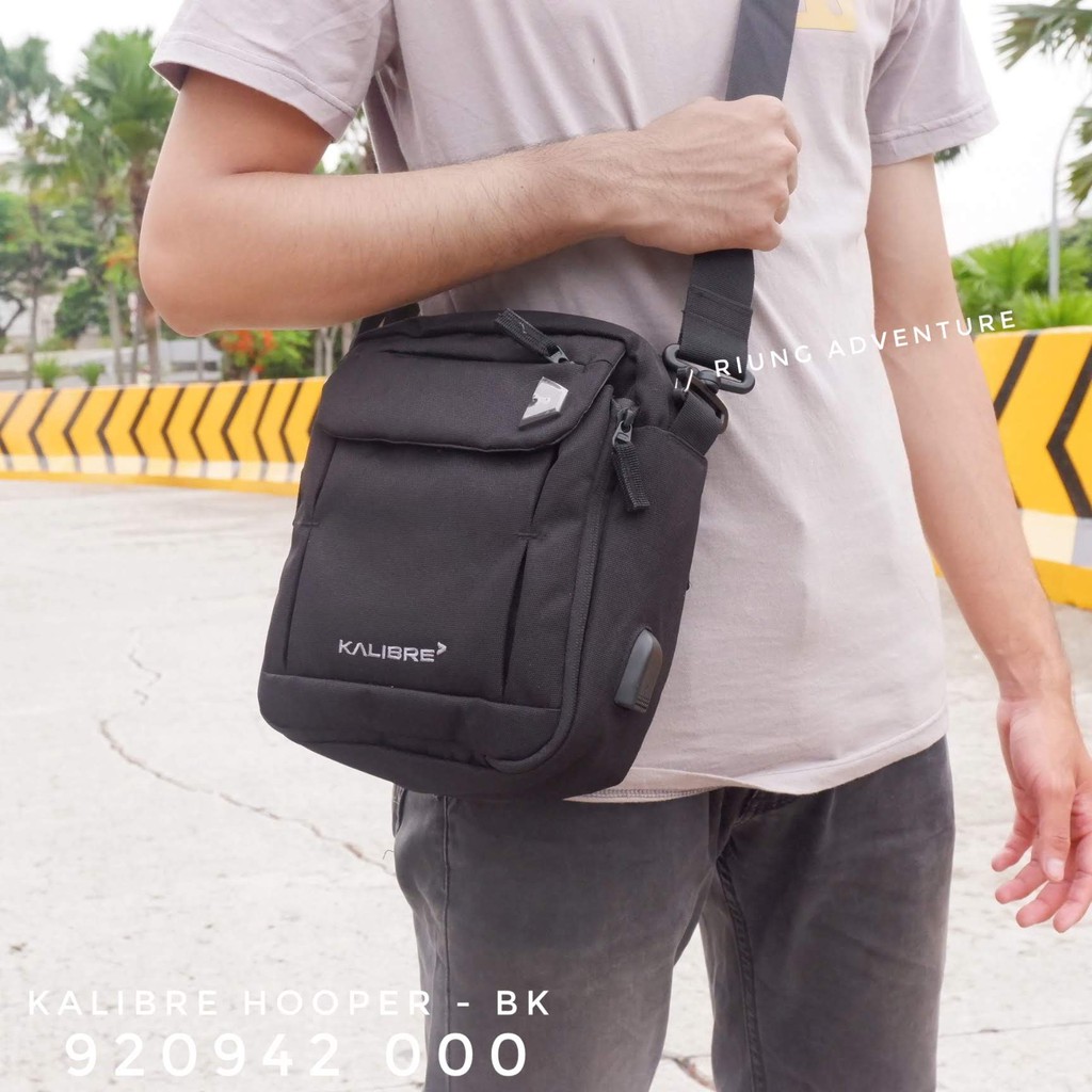 Tas Selempang Pria Tab Travel Pouch Kalibre Hooper 920942 000 Original