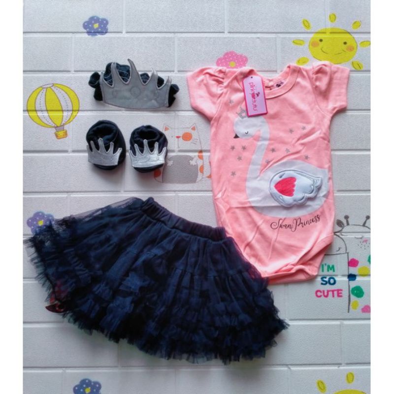 SETELAN BAJU BAYI PEREMPUAN JUMPER  TUTU 4IN1 0-12 BULAN FREE SEPATU &amp; BANDO / SETELAN JUMPER TUTU BAYI CEWEK KELINCI JUMPER SET / Romper bayi newborn 3  bulan 12 bulan baby cewek kelinci rabbit jumper set perempuan dress bayi ulang tahun 1 tahunan