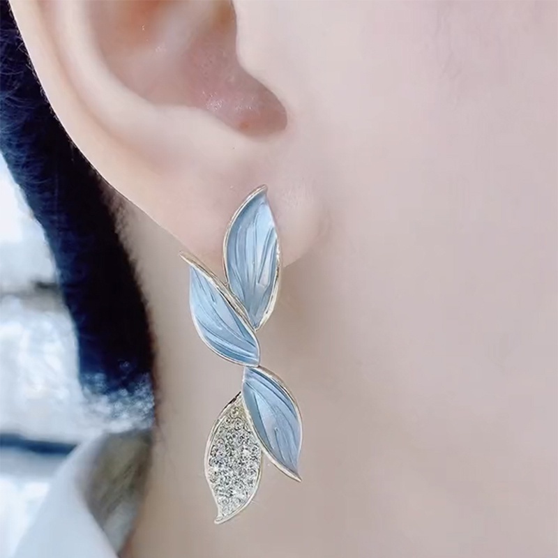 Anting 925 Silver Needle Bentuk Daun Aksen Berlian Gaya Korea