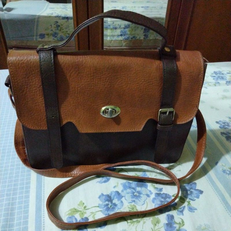 Nicole Miller Slingbag Original