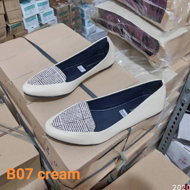 Borneo Sepatu Flat Flatshoes Sepatu Wanita bahan Sintetis Variasi bahan kanvas by Xavyera kode bb07