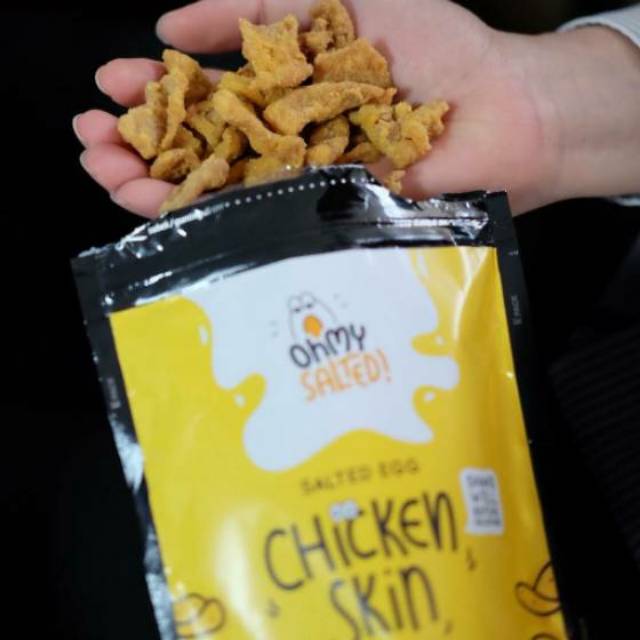 

Chicken skin salted egg snack