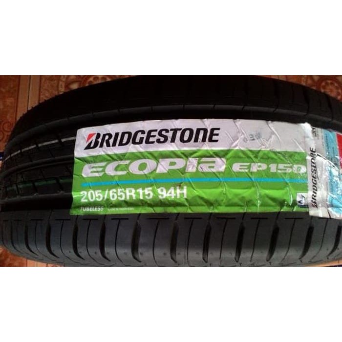 Ban luar innova 205-65 -R15 bridgestone